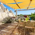 Trulli Isabella By